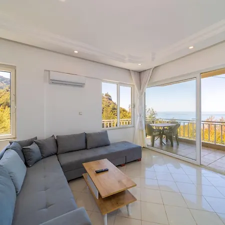 Superb Flat With Nature View And Balcony In * Alanya
